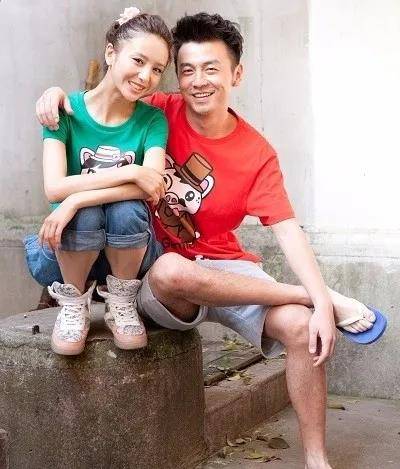 翟煦飞放弃当明星嫁给同班同学雷佳音,10年后她怎样了_佟丽娅_老公