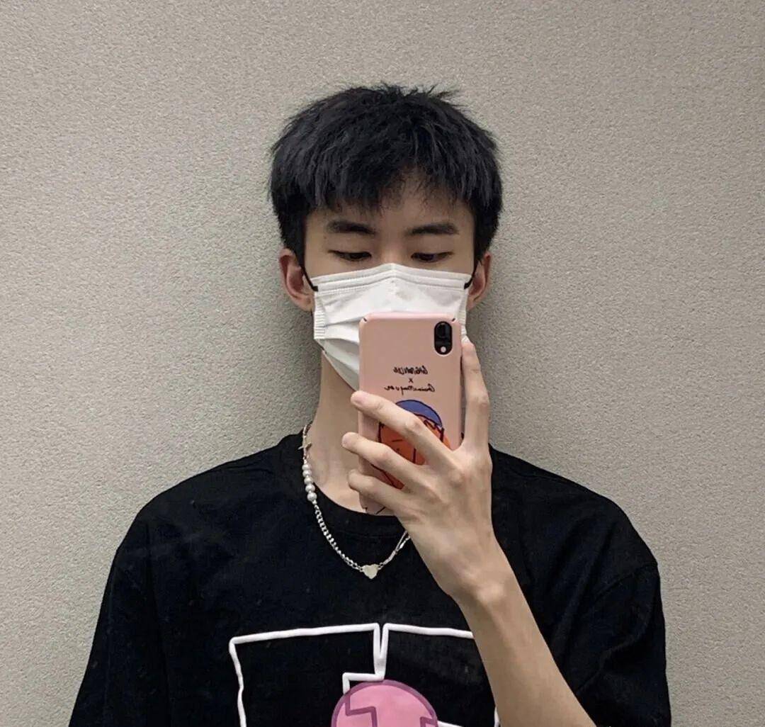 原创男生夏季剪短发太平凡了不妨试试这3款清爽有型又涨颜值