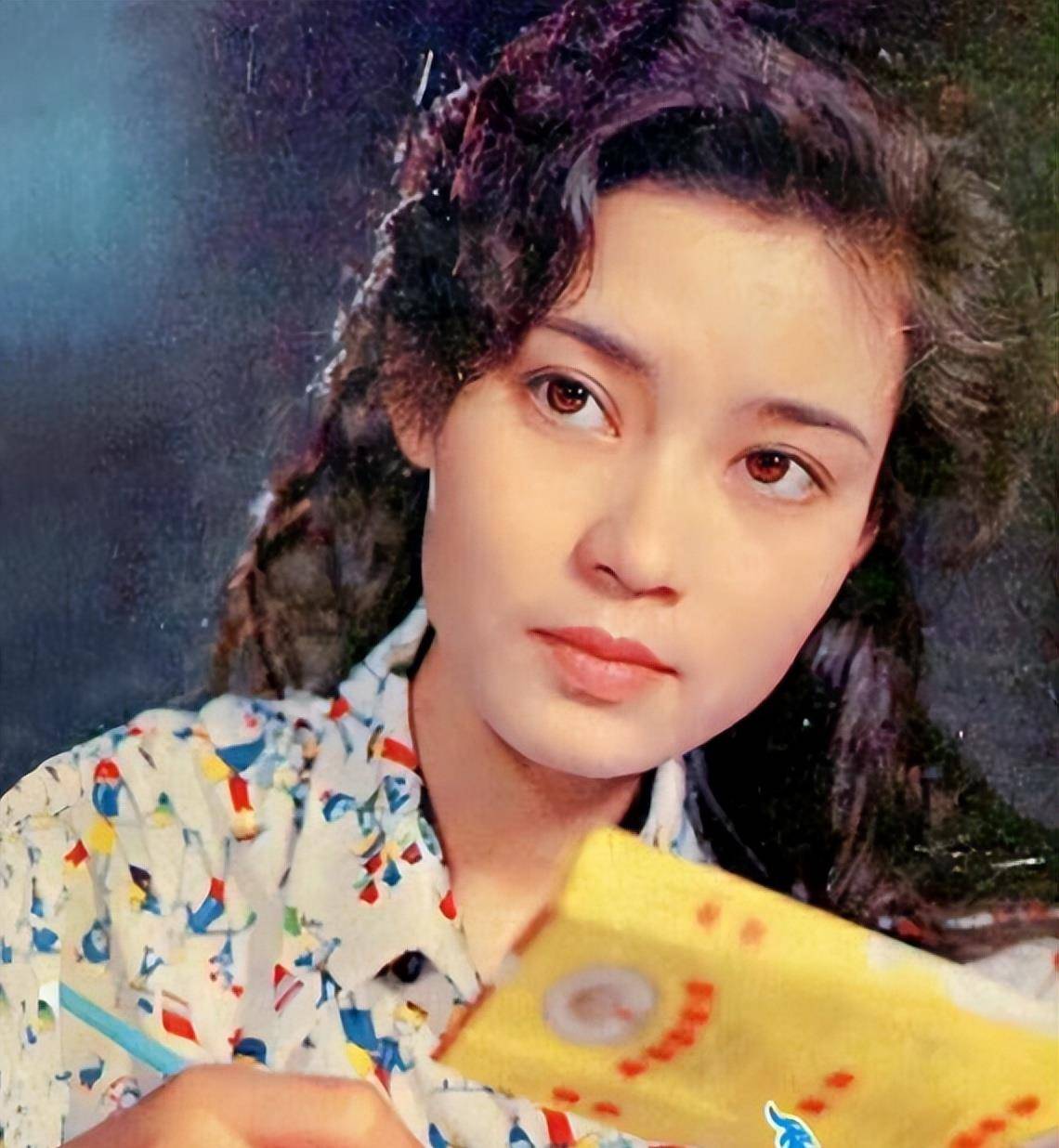 原创演员王宇婕与林俊杰是挚友出道16年却不红41岁婚姻成谜