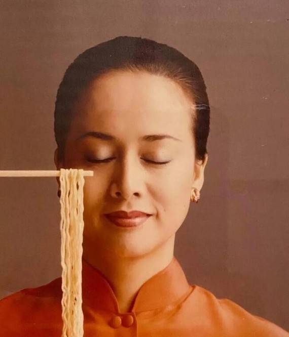 25岁嫁交往7年的男友,老公经商失败受牵累,71岁的汤兰花仍单身_阿里山_女孩_电影