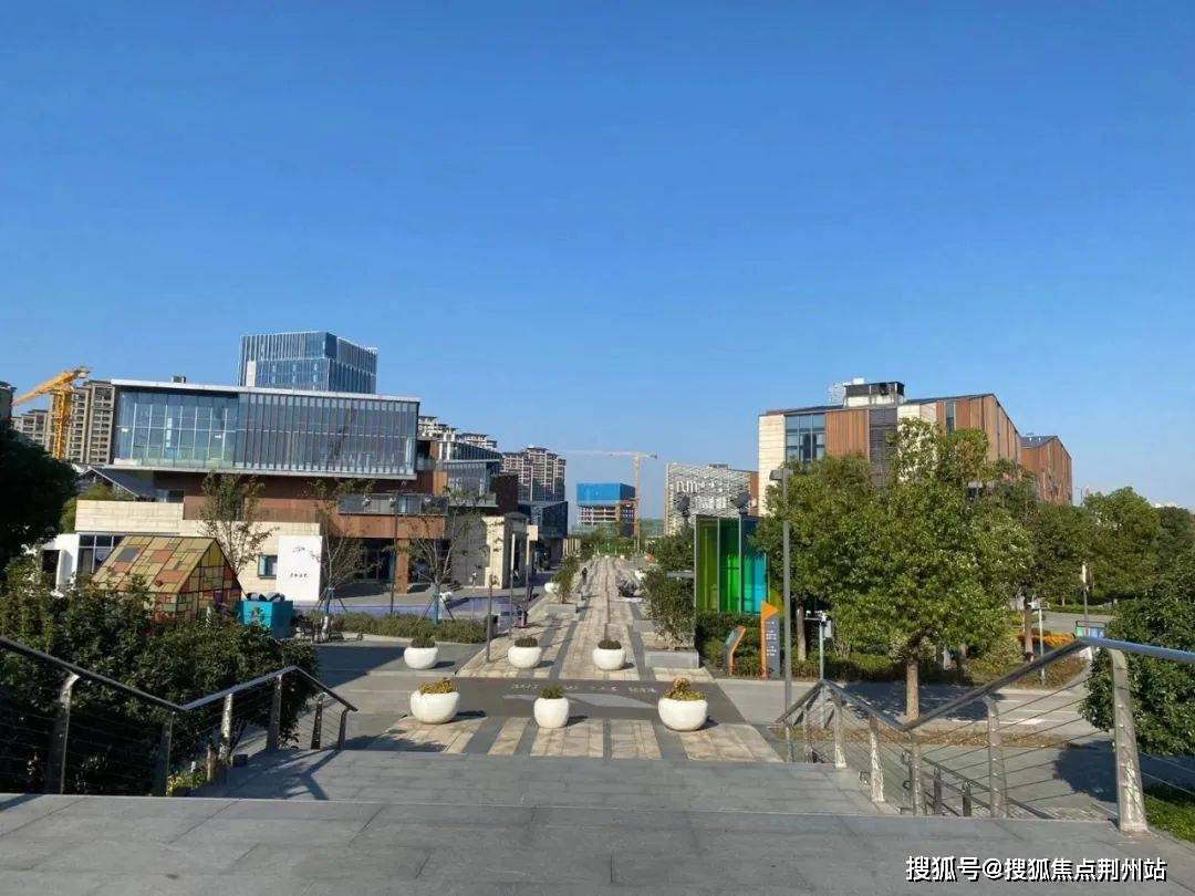 无锡九里仓商业中心售楼处电话:400-033-1233转0008【售楼中心】24