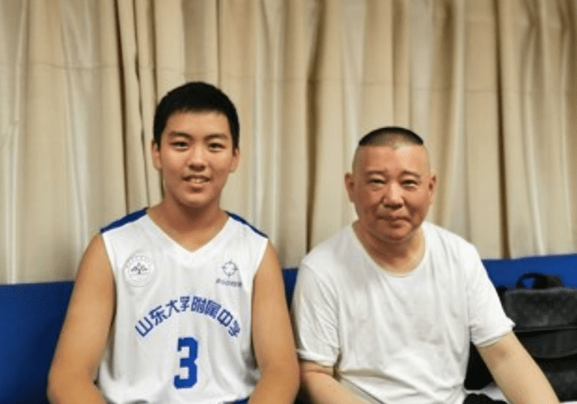 他和郭德纲出自同门,却是最没正形的一个,但儿子竟是德云社高徒_李涛