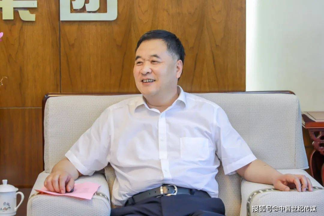山西日报向汾酒集团赠予历史报道数据_座谈_宣传_常建伟