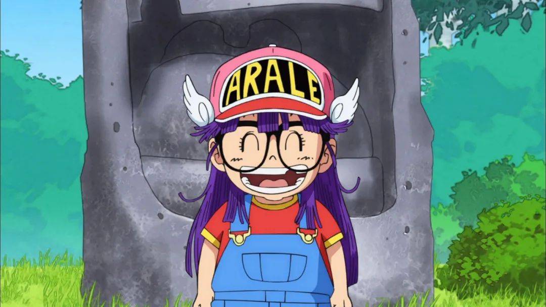 中的人物不在一个次元,不管多么厉害的《龙珠》boss,遇见阿拉蕾也只有