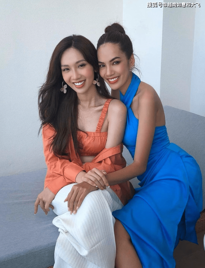 越南环球小姐比赛时唯一的跨性别选手内衣脱落幸好有神仙队友相助