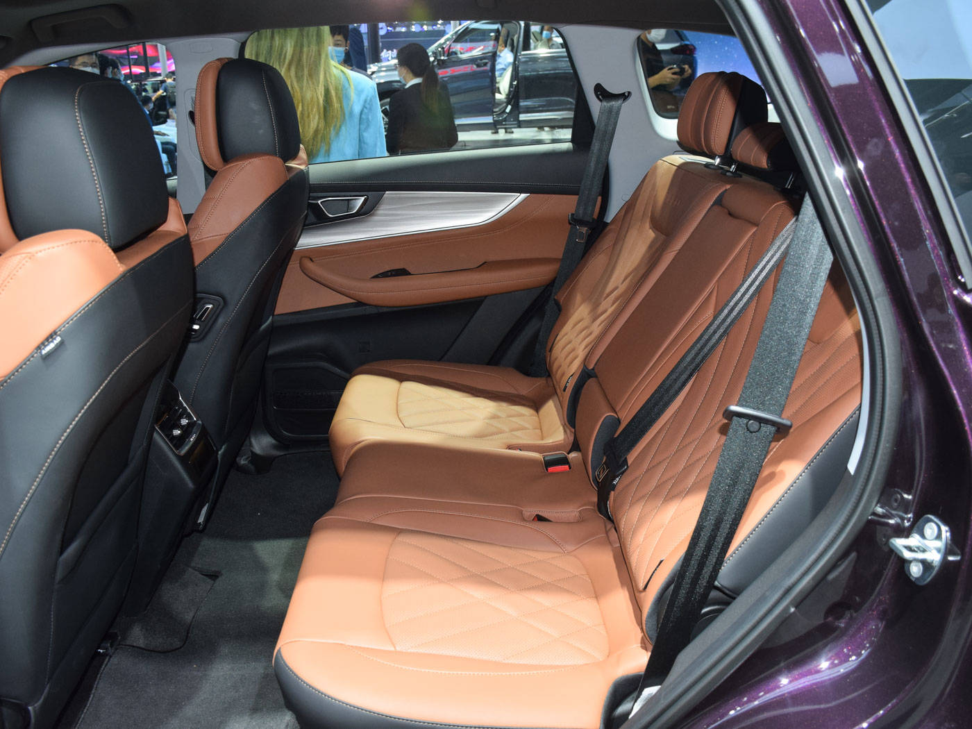 仅需12来万6座空间瑞虎8plus能满足你出行需求