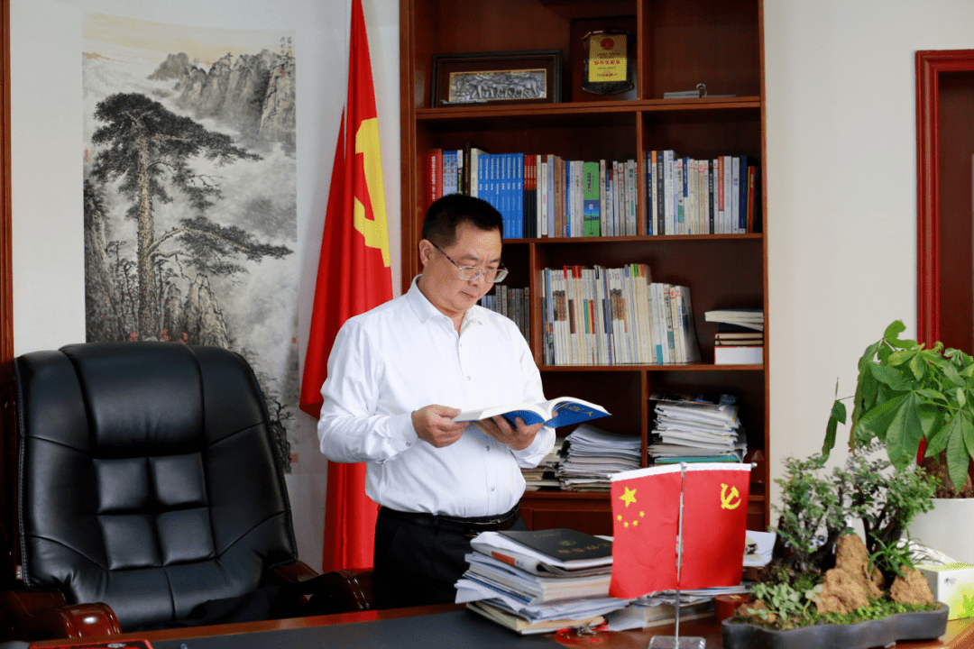 而是我们将前往何方人生最重要的不是置身何处,校长 龙清明:四川省