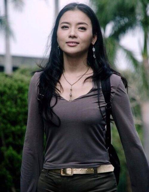 陈思思:最美民歌歌唱家,曾因一句话引起争议,45岁无人敢娶_母亲_小