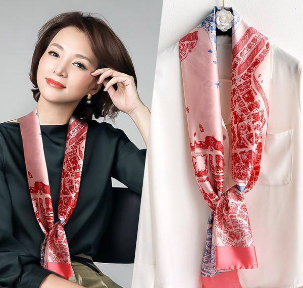 原创董卿现身朗读者出镜现场穿风衣跳舞身姿优美搭配常用丝巾