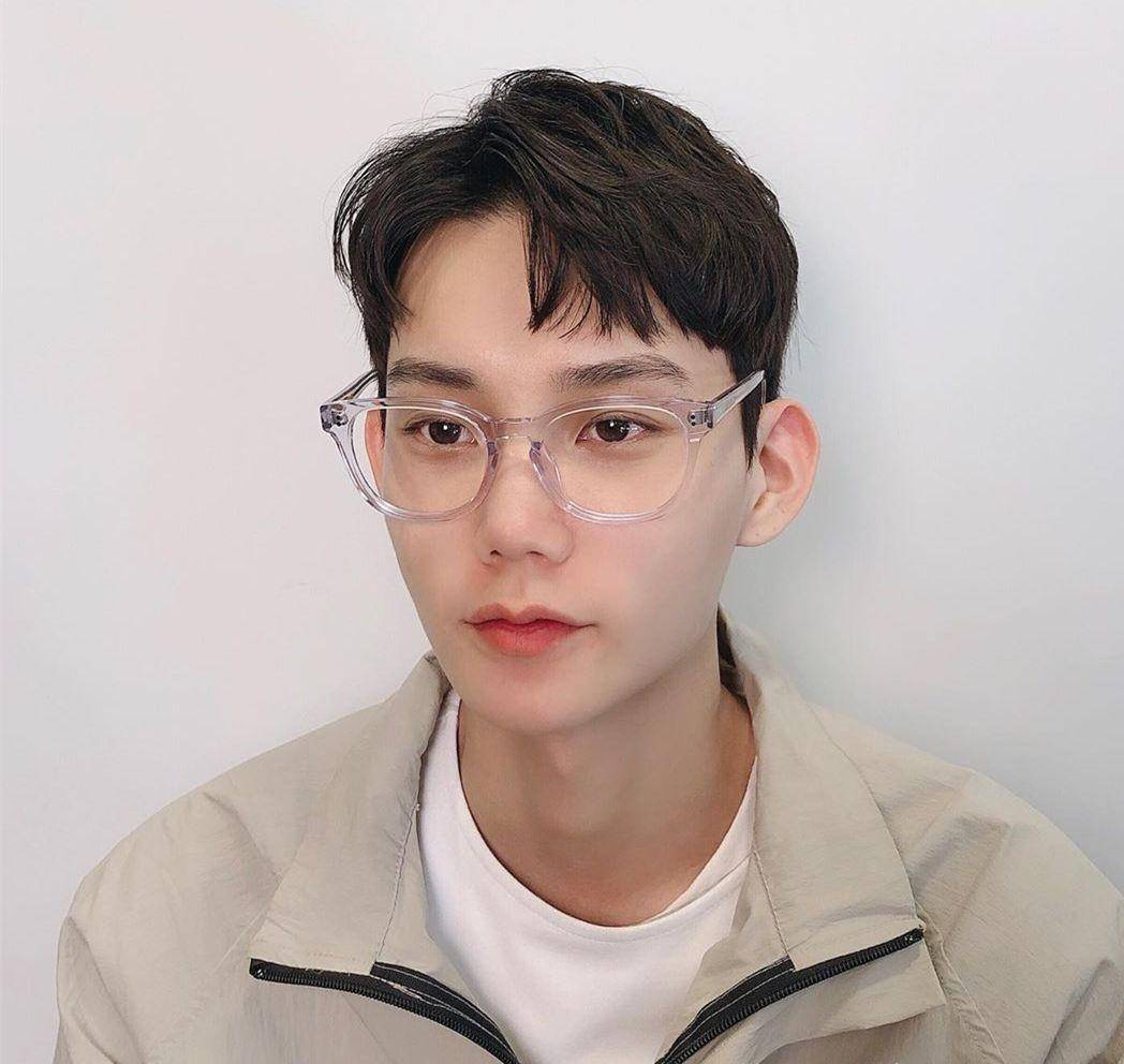 原创今夏男生发型别再乱剪了理发师建议这3款清爽阳光更显帅气