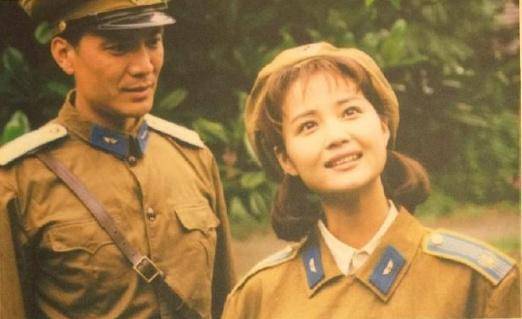 起初茹萍凭借电视连续剧《风雨丽人》中饰演的如月而被人们所熟悉