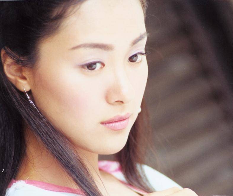 原创20年前沈傲君演的踏雪有着黑皮肤也掩盖不了的美貌