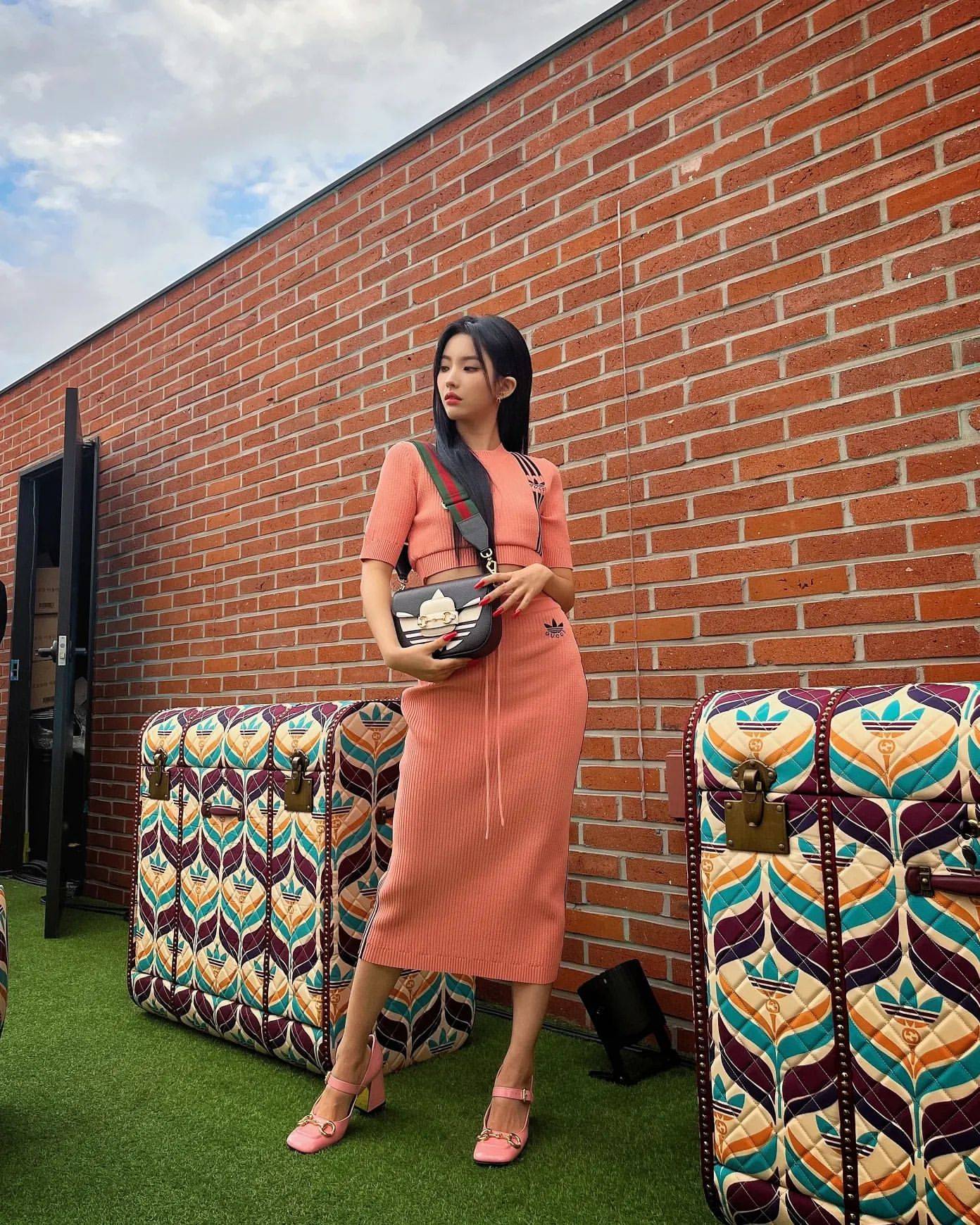 另一方面,51韩团小编获悉,近日,(g)i-dle田小娟和赵美延,minnie出席了