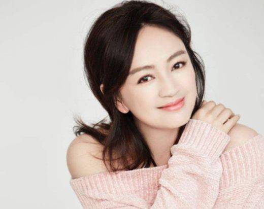 结婚的对象正式娱乐圈巨头华谊的副总裁费麒.