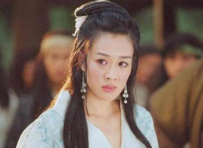 钟丽缇,就是那位和星爷合作过《破坏之王》,《家有喜事》,《九品芝麻