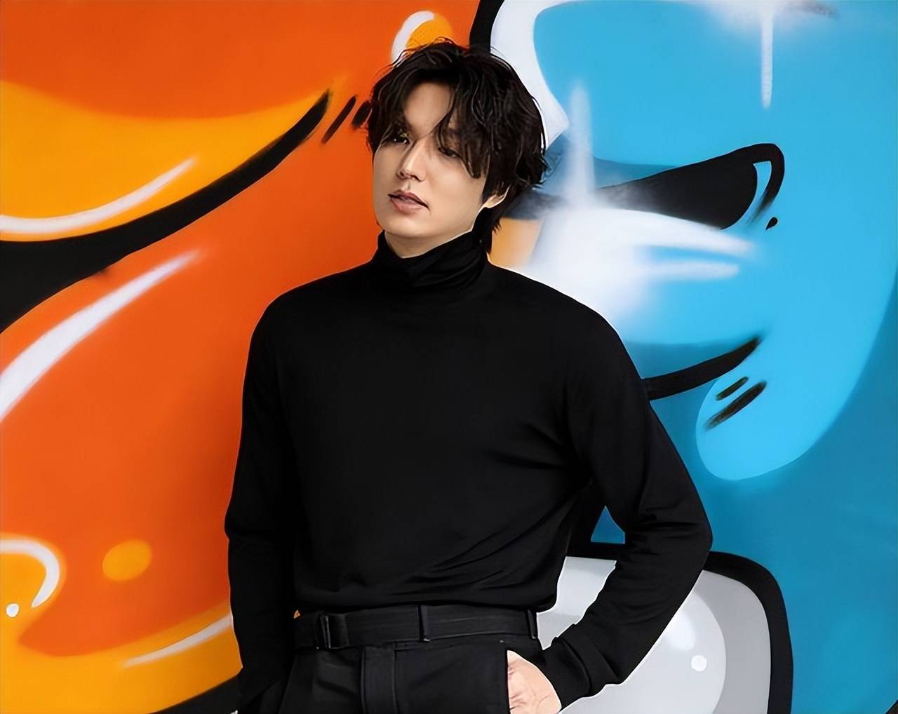 34岁李敏镐罕见晒近照!