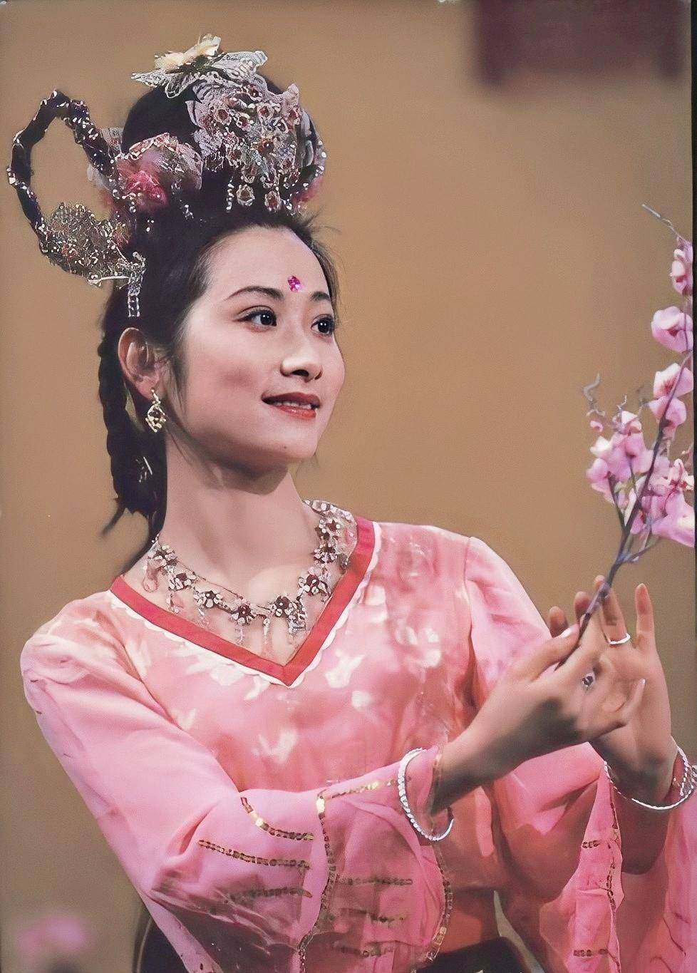 原创童年只顾看泼猴现在方知西游记这28位美人美得如此不同