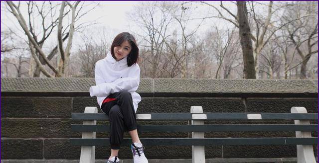 miss重回官方综艺,超短上衣惹人垂涎,网友:楚河还不行动?