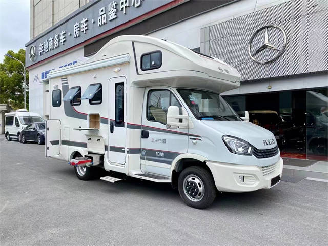 大通v80房车c式型房车_c式型房车_自行式c型长城风骏房车