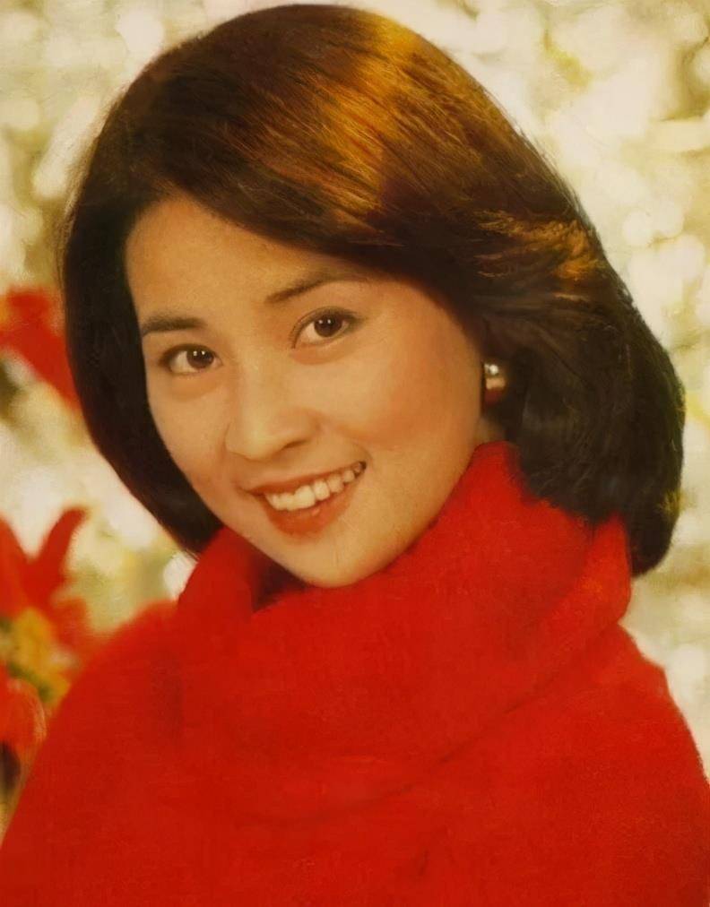 原创1999年林凤娇经常半夜在厕所偷哭原因曝光后太令人心疼