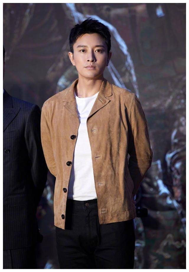 贾乃亮大晒新片杀青照,脸上伤疤清晰可见,负重前行的男人帅炸了