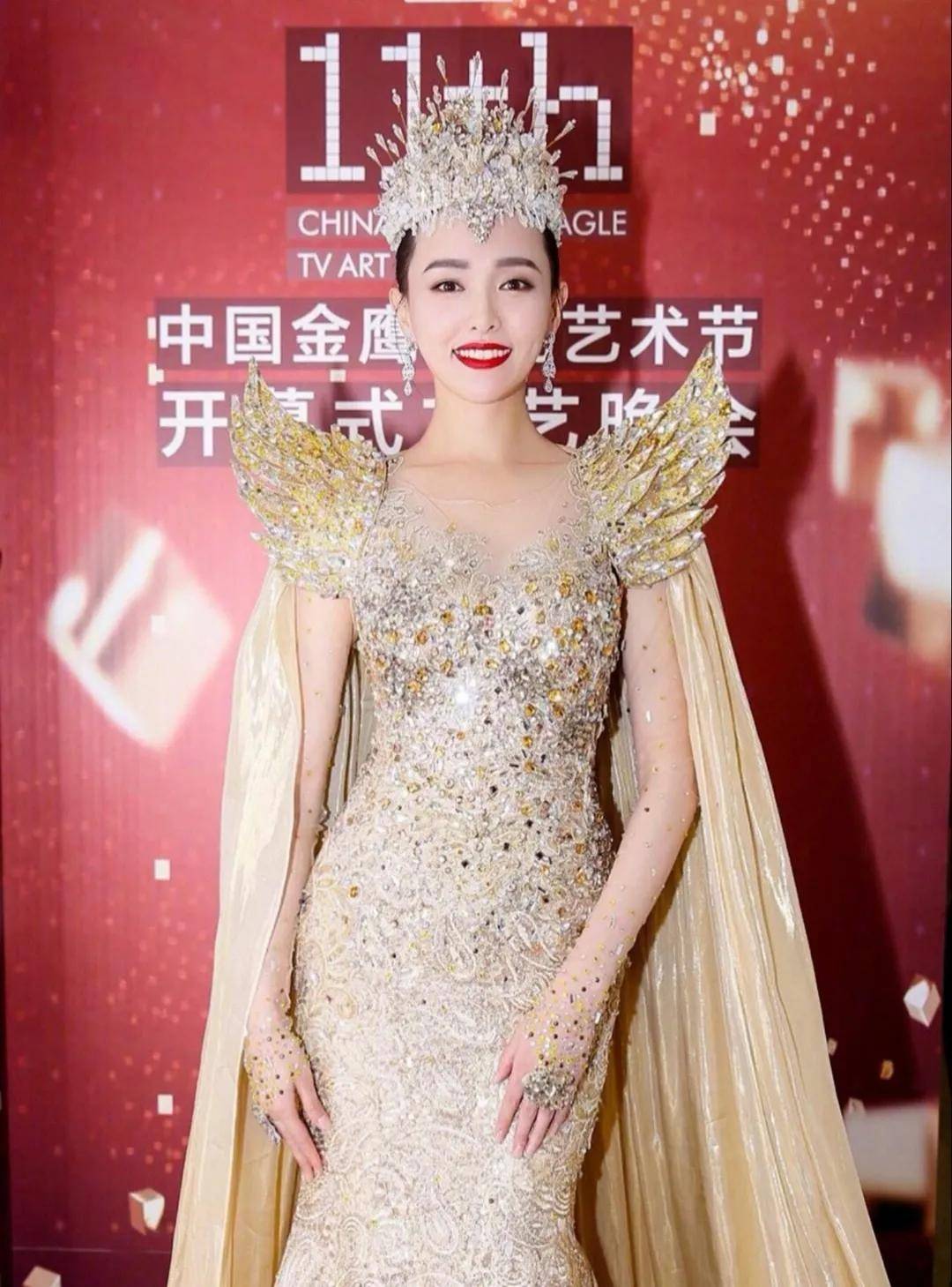 原创八位不同气质金鹰女神刘亦菲最典雅