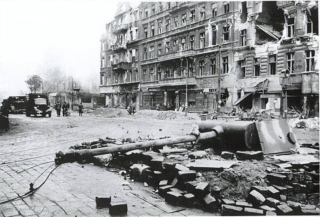 原创二战时期为啥巷战的时候不直接炸房子非要一栋一栋的去排除