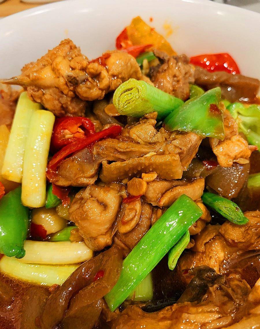 原创这样的啤酒魔芋烧鸡是鸡肉好吃还是魔芋更好吃