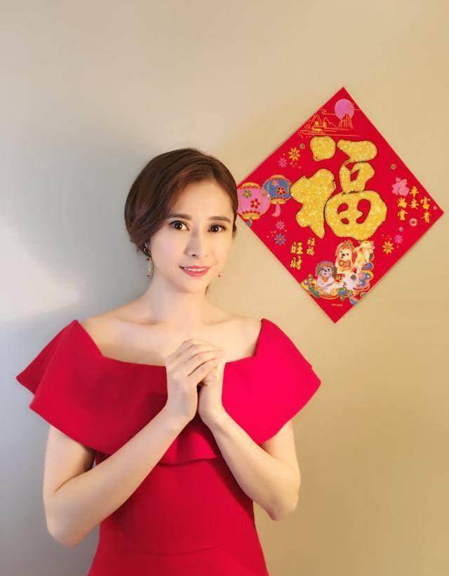 "最美仪琳"何美钿晒近照,42岁仍少女感十足_音容笑貌_方世玉_钟灵