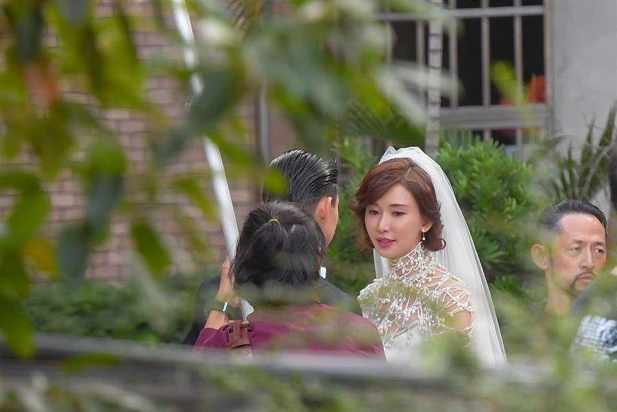 林志玲与黑泽良平今日婚礼彩排:志玲姐姐着婚纱优美典雅_消息_言承旭