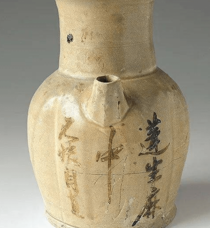 原创
            长沙窑发现千年前的陶器，第三件陶器上写着八个字，堪称警世名言
                
                 