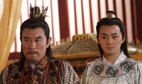 13岁皇帝让出皇位,如释重负,52岁的李渊却欣喜若狂