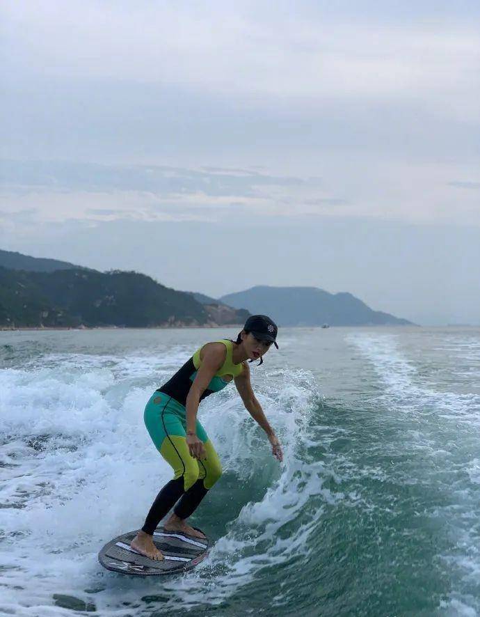 陈奕迅爱人跑步8年全马345,46岁徐濠萦是最能跑的女明星_马拉松_小时