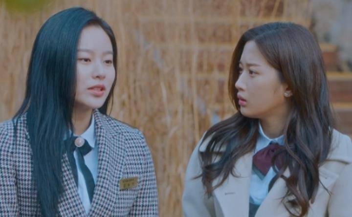 《女神降临》走向狗血,女主素颜曝光,女二彻底黑化_误会_周京_剧情