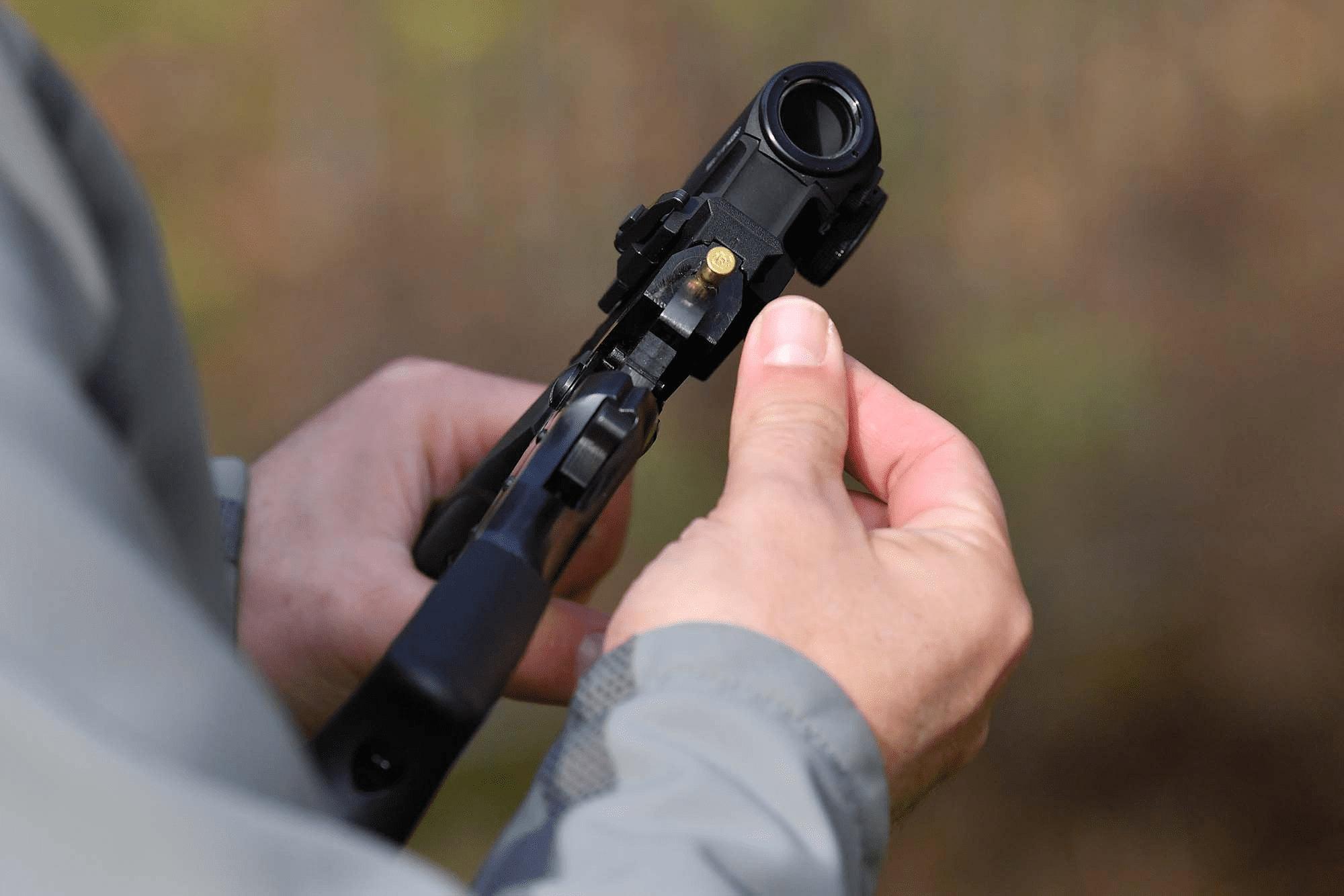 5公斤,可以放背包里的步枪_子弹_飞行员_枪托