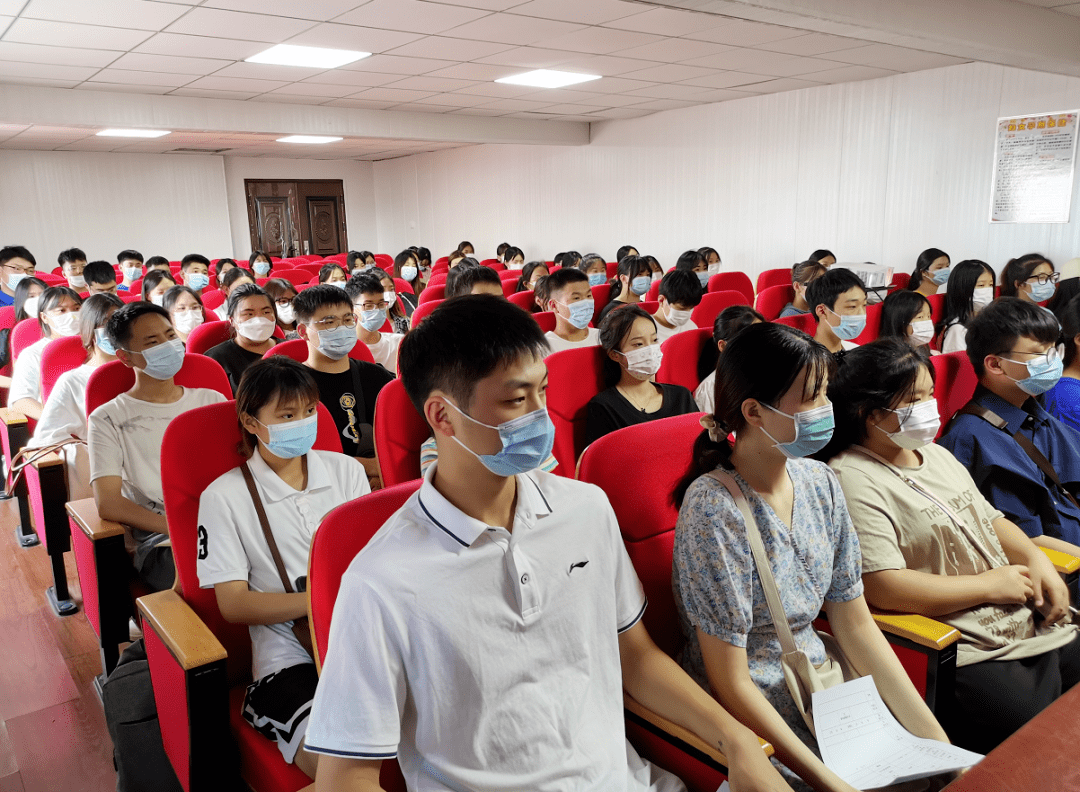 值班电话:18903773120医院位置:南阳市卧龙区中州中路1018号南阳市