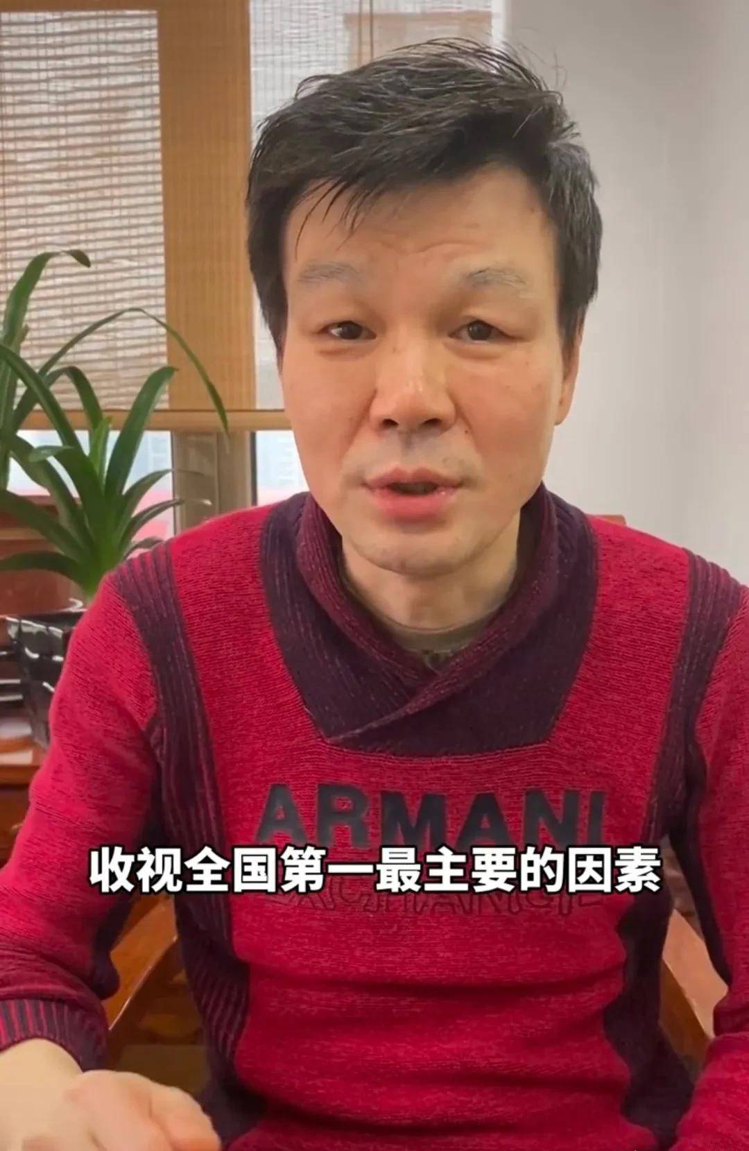 原创李彬近状曝光因病双眼浮肿身上秋衣破洞曾罢演超级大赢家