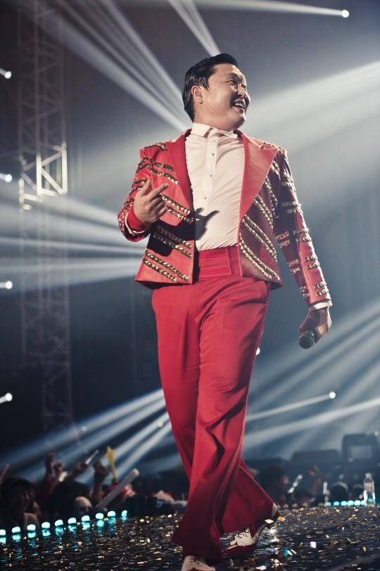 "鸟叔"的毁灭史,他做过的事,远比想象中的更恶劣