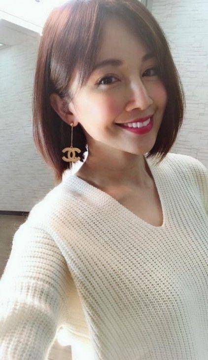 57岁吴宗宪,罕晒全家福,他与张葳葳孕有一儿三女,都是高颜值_陈孝萱