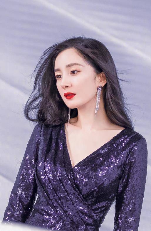 原创杨幂新代言生图曝光无美颜照片实力挽尊肤白貌美看呆粉丝