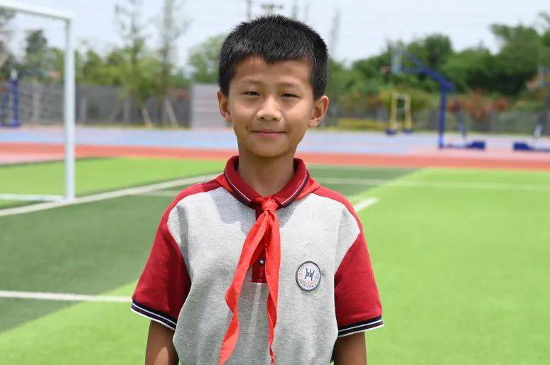 闪闪红星耀童年新兴少年勇向前新兴中学附小优秀学生风采展示