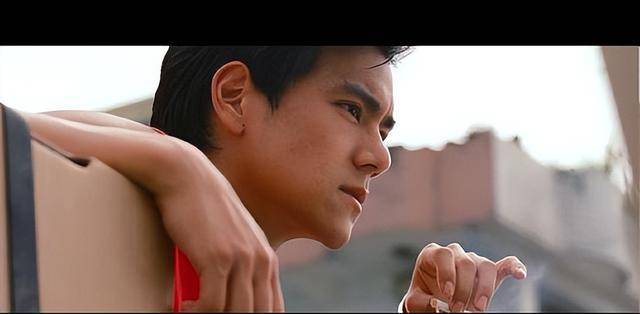 原创翻滚吧阿信彭于晏卖肉成功演技还是让人捉急