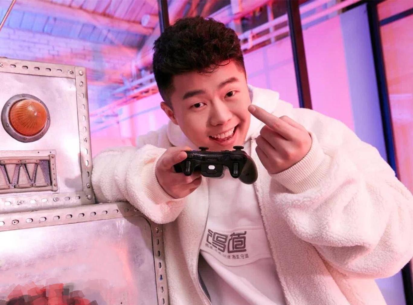 说起来,德云社的确还有不少到了适婚年龄的单身,加上这两年德云社的风