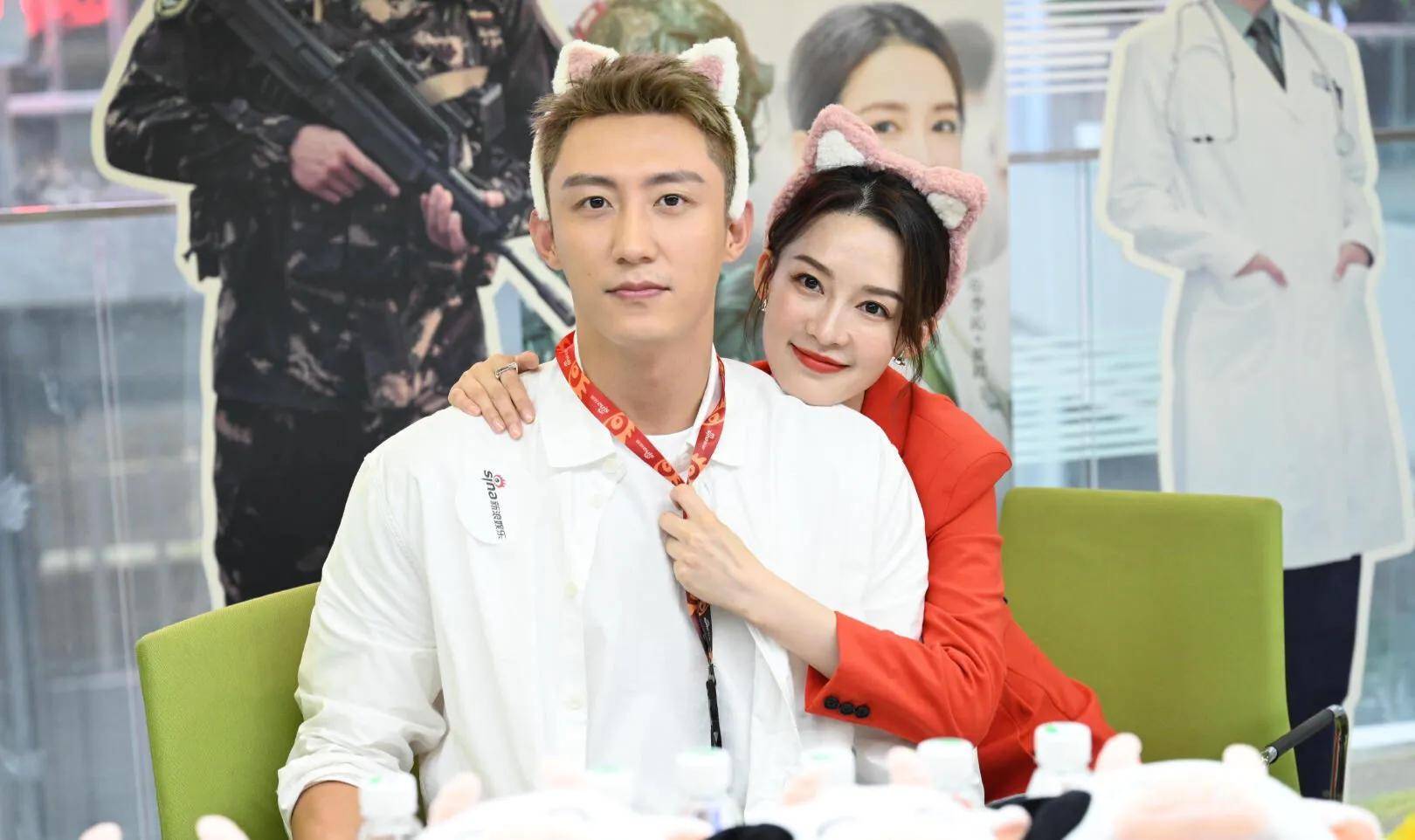 原创壁咚搂腰张彬彬景甜再同台堪称bg之光内娱cp营业卷起来