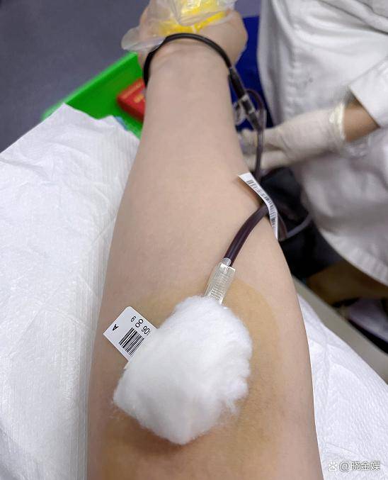 张馨予献血者日在行动积极参加志愿服务无偿献血奉献爱心