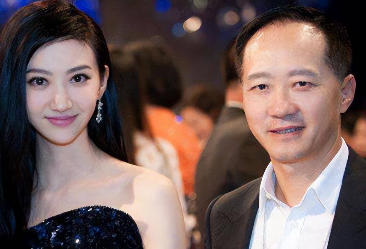 "豪横富婆"景甜花500万买衣服,被称王思聪小妈,她到底何来头_birkin