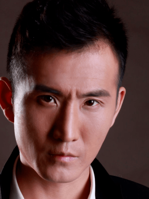 他意外把弟弟带进演艺圈,弟弟开始走红,而他却无人知道_马可_马赫