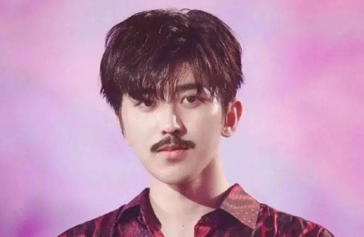 胡子_杨洋_样子