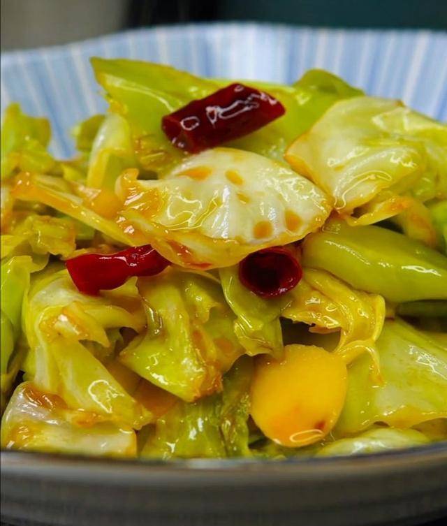 原创家常必做爽口酸辣包菜