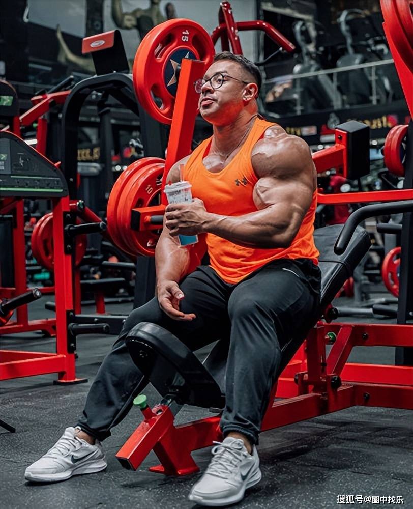 1个小时训练时间,6个经典训练动作,打造强壮"麒麟臂"_肌肉_手臂_肱骨